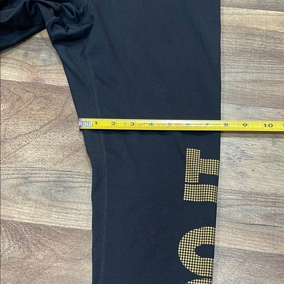 Nike Black and Gold Leggings for Active Comfort - Picture 9 of 14